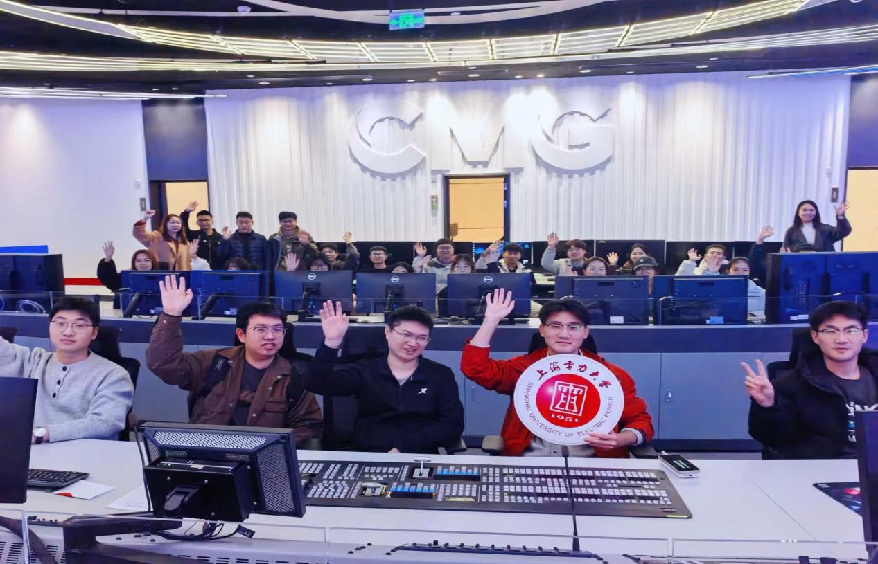 科技赋能研学 党建引领成长——人工智能学部研究生党员赴国际传媒港开展沉浸式实践 科技赋能研学 党建引领成长——人工智能学部研究生党员赴国际传媒港开展沉浸式实践