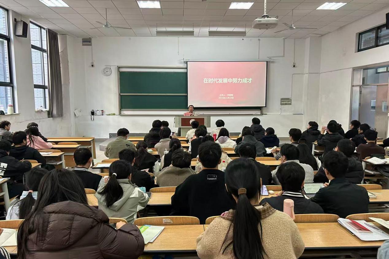 人工智能学部第一期入党积极分子培训班和发展对象培训班圆满完成 人工智能学部第一期入党积极分子培训班和发展对象培训班圆满完成